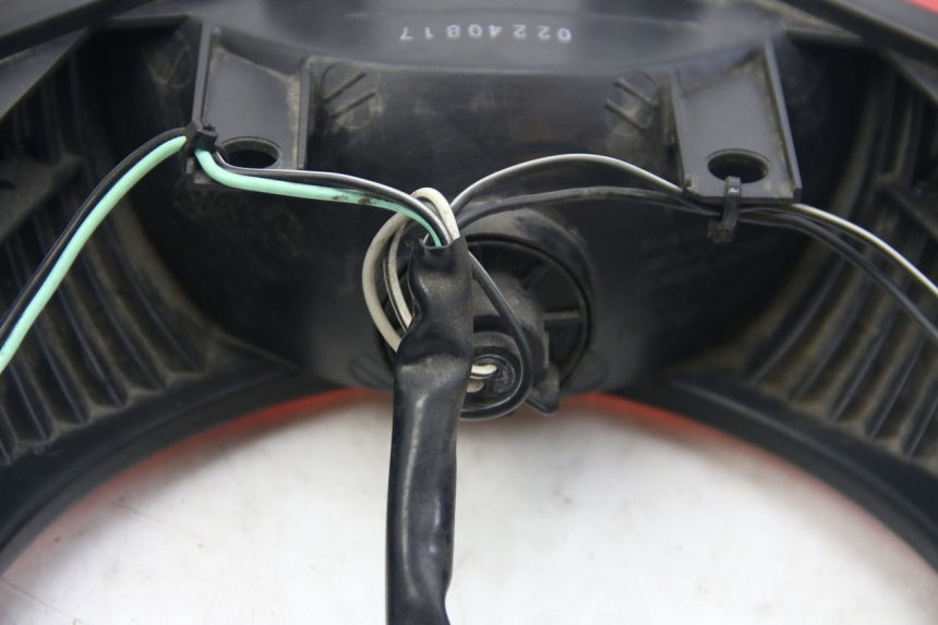 photo de LUZ TRASERA SUZUKI SIXTEEN 125 (2008 - 2010)