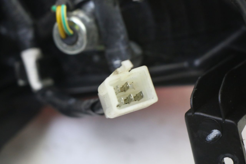 photo de LUZ TRASERA PEUGEOT STREETZONE I 2T 50 (2018 - 2020)