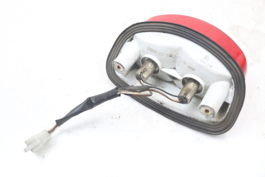 photo de LUZ TRASERA SUZUKI GS F 500 (2004 - 2007)