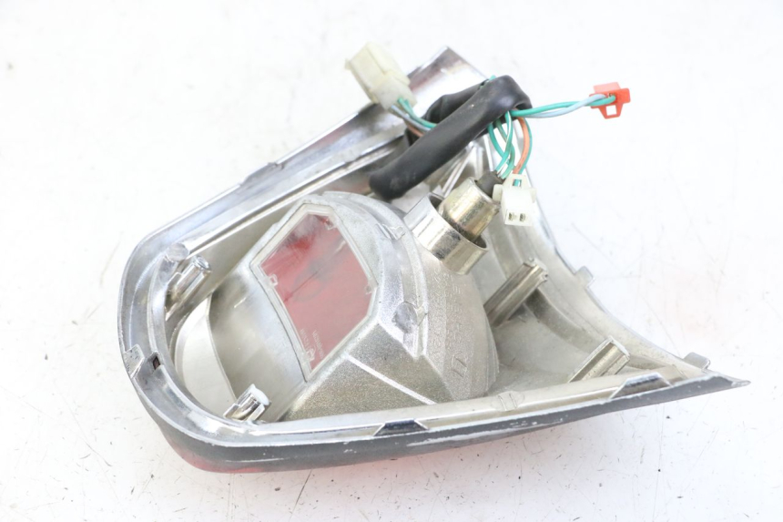 photo de LUZ TRASERA SYM FIDDLE 3 III 50 (2014 - 2020)