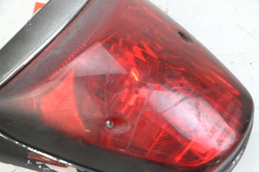 photo de LUZ TRASERA SYM FIDDLE 3 III 50 (2014 - 2020)