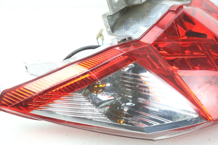 photo de LUZ TRASERA SYM GTS EFI ABS 125 (2012 - 2016)