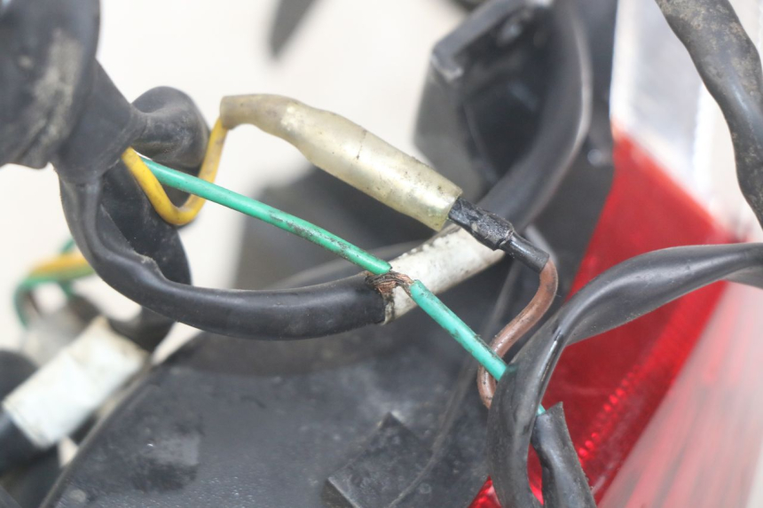 photo de LUZ TRASERA PEUGEOT TWEET 4T 50 (2018 - 2020)