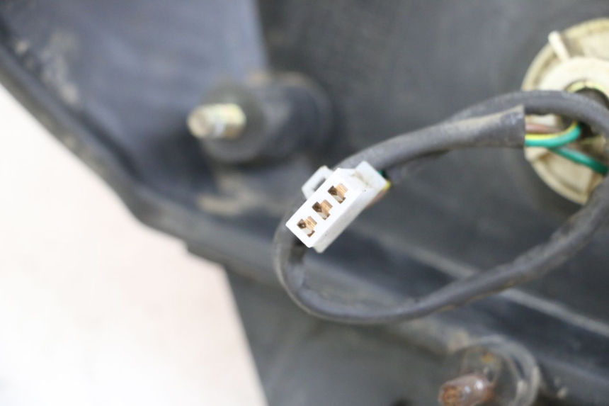 photo de LUZ TRASERA BEELINE VELOCE 4T 50 (2011 - 2020)