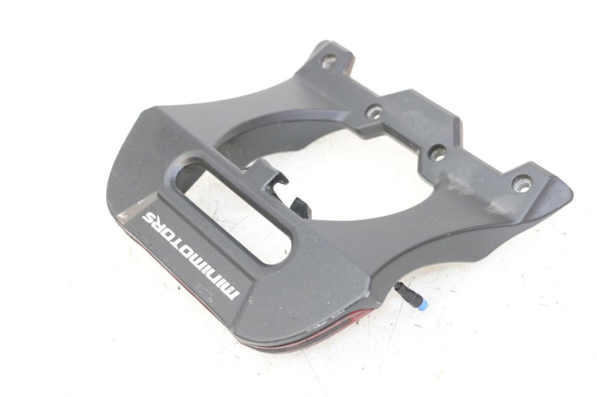 photo de LUZ TRASERA DUALTRON VICTOR LIMITED 1