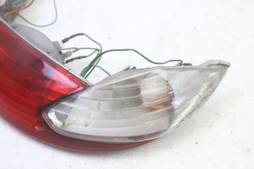 photo de LUZ TRASERA PEUGEOT VIVACITY 100 (1999 - 2008) - Otra perspectiva