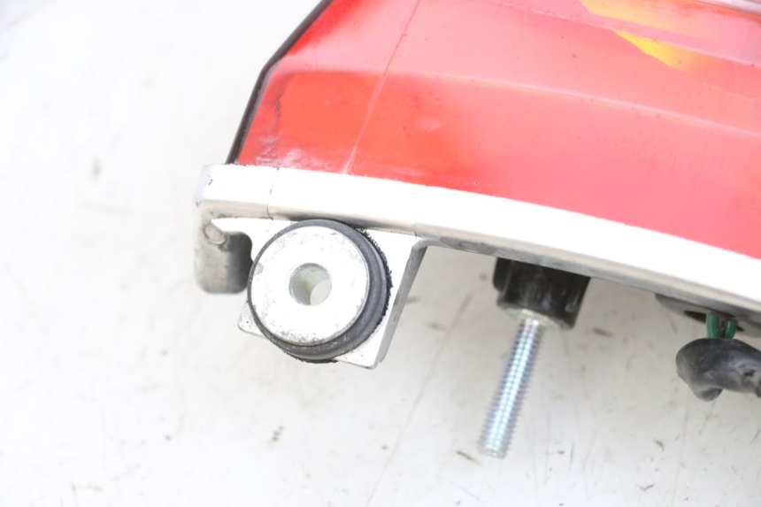 photo de LUZ TRASERA DAELIM VJ ROADWIN FI 125 (2008 - 2017) - Recambio usado revisado