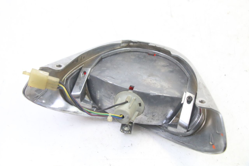photo de LUZ TRASERA YAMAHA WHY 50 (1998 - 2000)