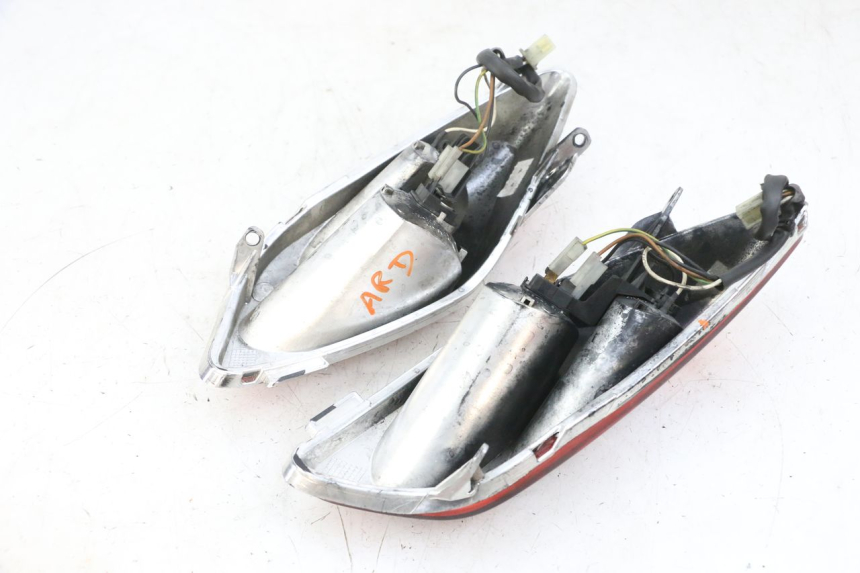 photo de LUZ TRASERA YAMAHA XMAX X-MAX 125 (2006 - 2009) - Zoom estado de uso