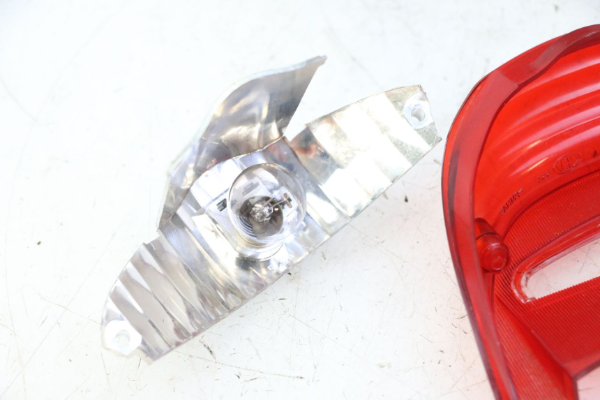 photo de LUZ TRASERA HONDA X8R 50 (1998 - 2003)