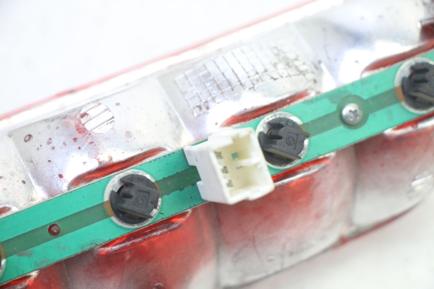 photo de LUZ TRASERA PIAGGIO X9 EVOLUTION 125 (2003 - 2007)