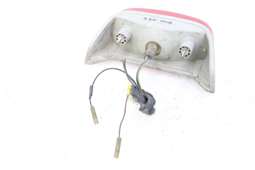 photo de LUZ TRASERA YAMAHA XJN DIVERSION 600 (2000 - 2003)