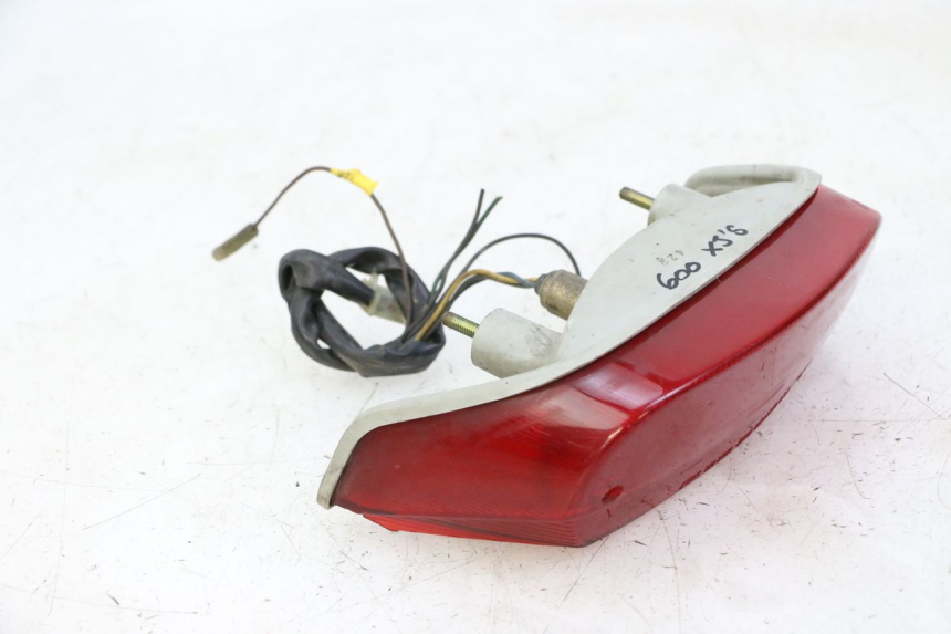 photo de LUZ TRASERA YAMAHA XJN DIVERSION 600 (2000 - 2003)