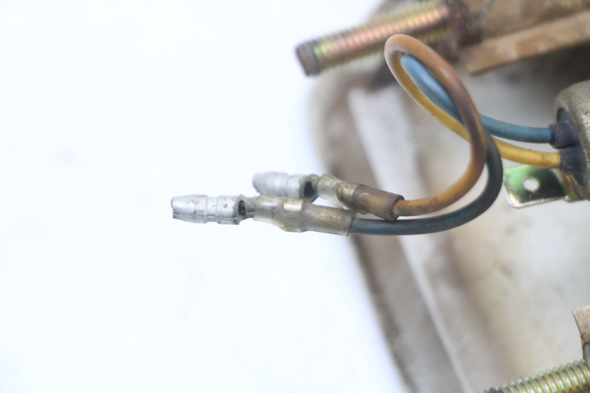 photo de LUZ TRASERA YAMAHA DTLC 125 (1982 - 1987)