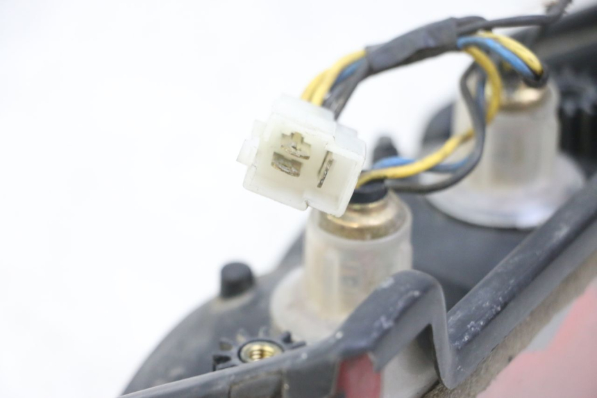 photo de LUZ TRASERA YAMAHA FZS FAZER 600 (2001 - 2003)