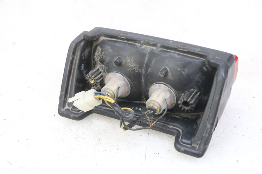 photo de LUZ TRASERA YAMAHA FZS FAZER 600 (2001 - 2003)