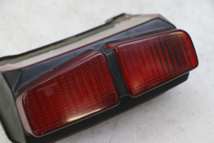 photo de LUZ TRASERA YAMAHA FZS FAZER 600 (2001 - 2003)