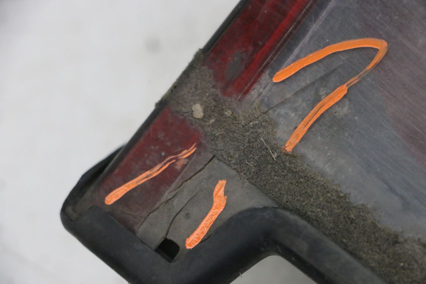 photo de LUZ TRASERA YAMAHA FZS FAZER 600 (2001 - 2003)