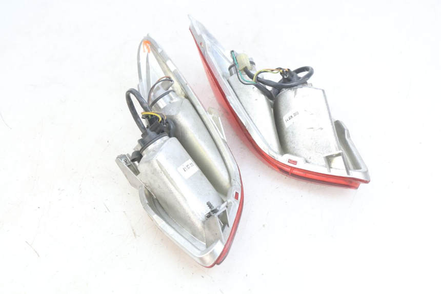 photo de LUZ TRASERA YAMAHA X-MAX XMAX 125 (2010 - 2014)