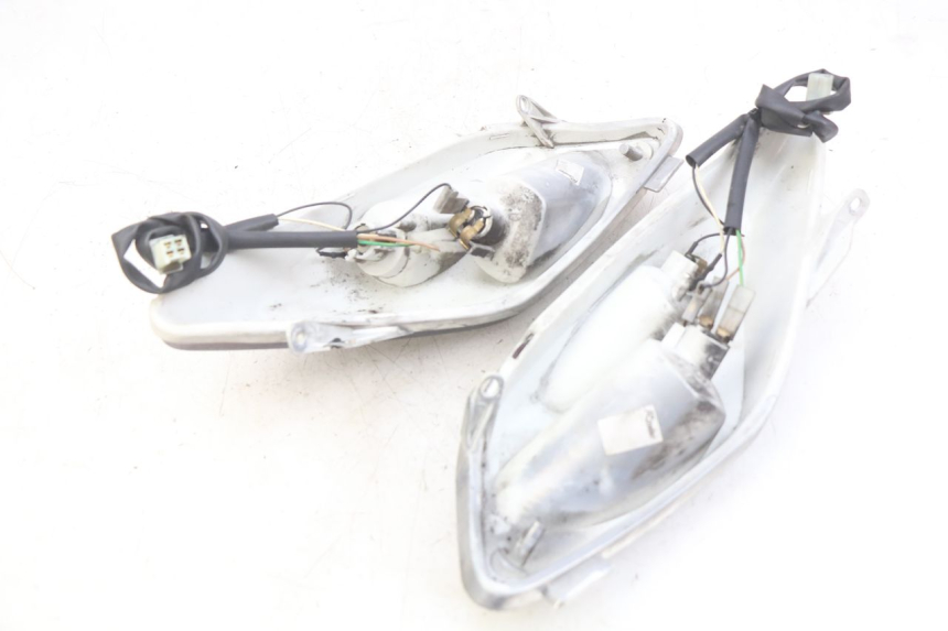 photo de LUZ TRASERA YAMAHA XMAX X-MAX 125 (2006 - 2009)