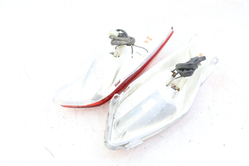 photo de LUZ TRASERA YAMAHA XMAX X-MAX 125 (2006 - 2009)