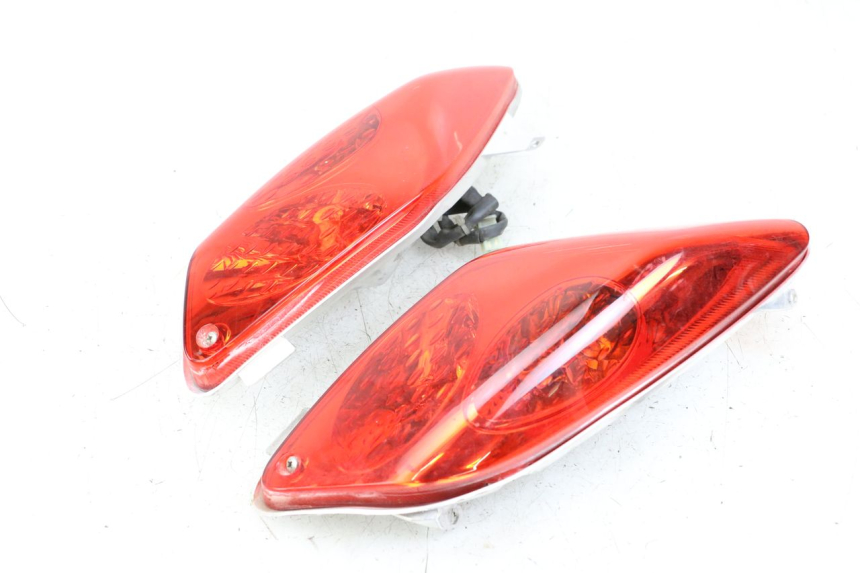 photo de LUZ TRASERA YAMAHA XMAX X-MAX 125 (2006 - 2009)