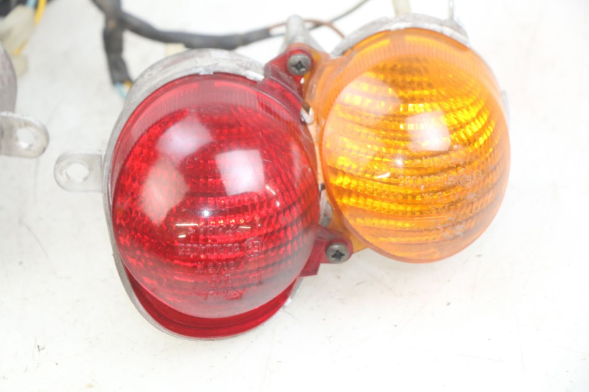 photo de LUZ TRASERA YAMAHA YP MAJESTY 125 (1998 - 2001)