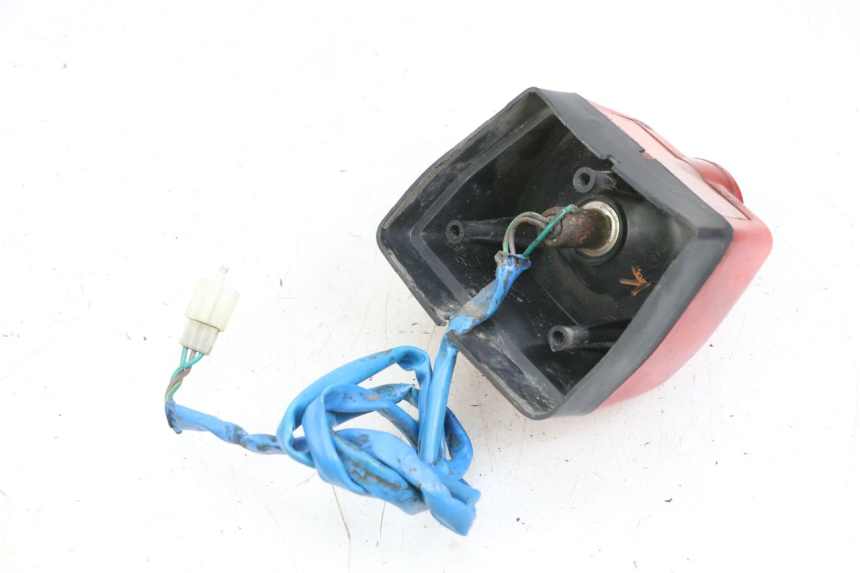 photo de LUZ TRASERA KYMCO ZING 125 (1997 - 2003) - Primer plano técnico