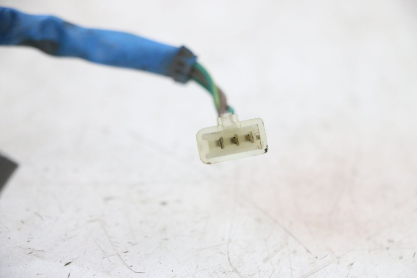 photo de LUZ TRASERA KYMCO ZING 125 (1997 - 2003) - Detalles de los puntos de fijación