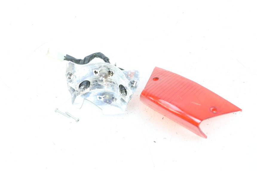 photo de LUZ TRASERA PIAGGIO ZIP 4T 50 (2018 - 2020) - Detalle de la pieza