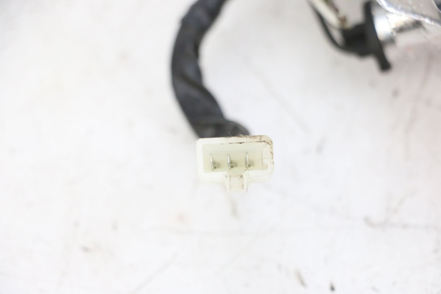 photo de LUZ TRASERA PIAGGIO ZIP 4T 50 (2018 - 2020) - Estado de la superficie y material