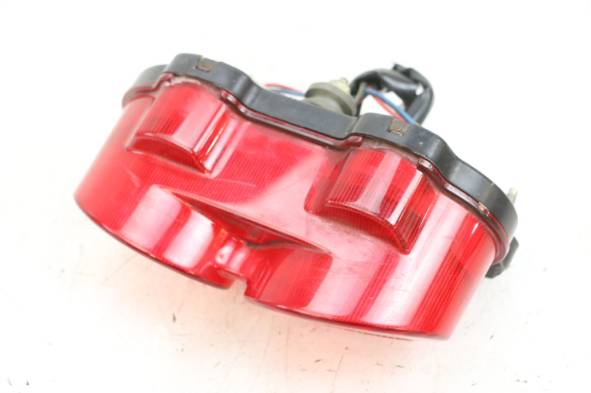 photo de LUZ TRASERA KAWASAKI ZR 7 750 (1999 - 2001) - Detalles de los puntos de fijación