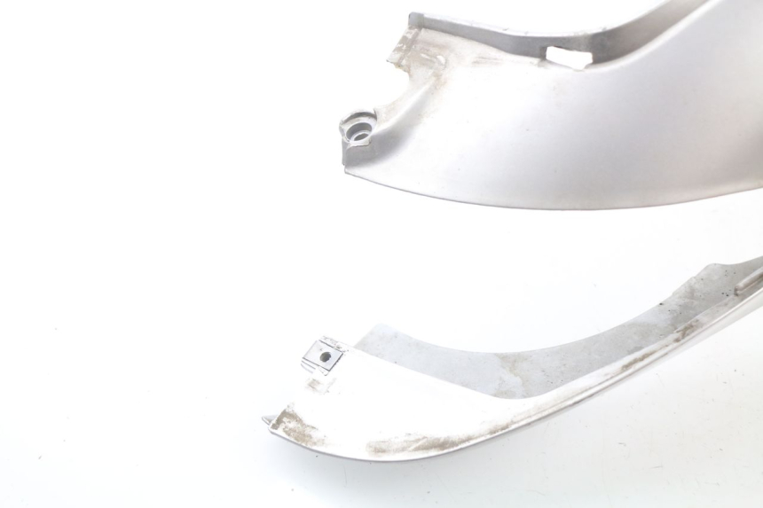 photo de CARENADO TRASERO DERECHA PIAGGIO BEVERLY 125 (1998 - 2005)