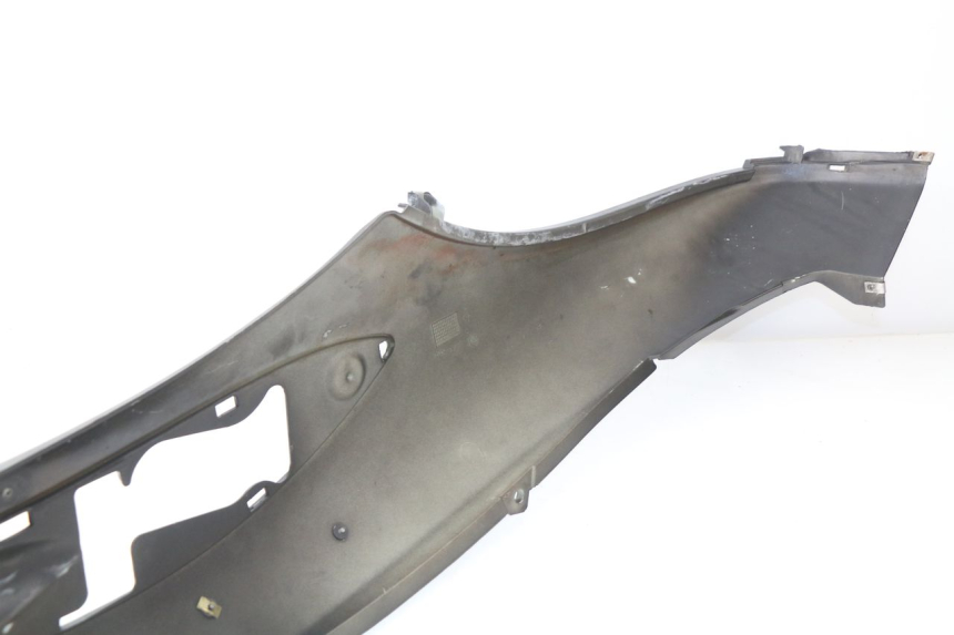 photo de CARENADO TRASERO DERECHA PIAGGIO BEVERLY 125 (1998 - 2005)