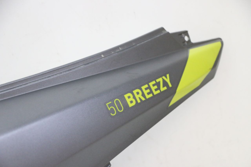 photo de CARENADO TRASERO DERECHA MOTRON BREEZY 4T 50 (2021 - 2025)