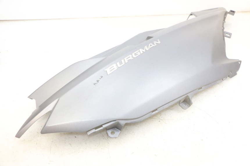 photo de CARENADO TRASERO DERECHA SUZUKI BURGMAN 650 (2013 - 2020)