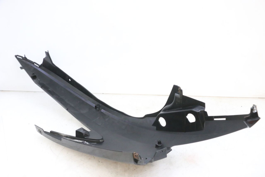 photo de CARENADO TRASERO DERECHA SUZUKI BURGMAN 125 (2007 - 2014) - Otra perspectiva