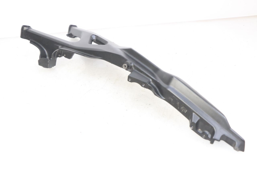 photo de FLANCO TRASERO DERECHO HONDA CB R 1000 (2018 - 2023) - Primer plano técnico