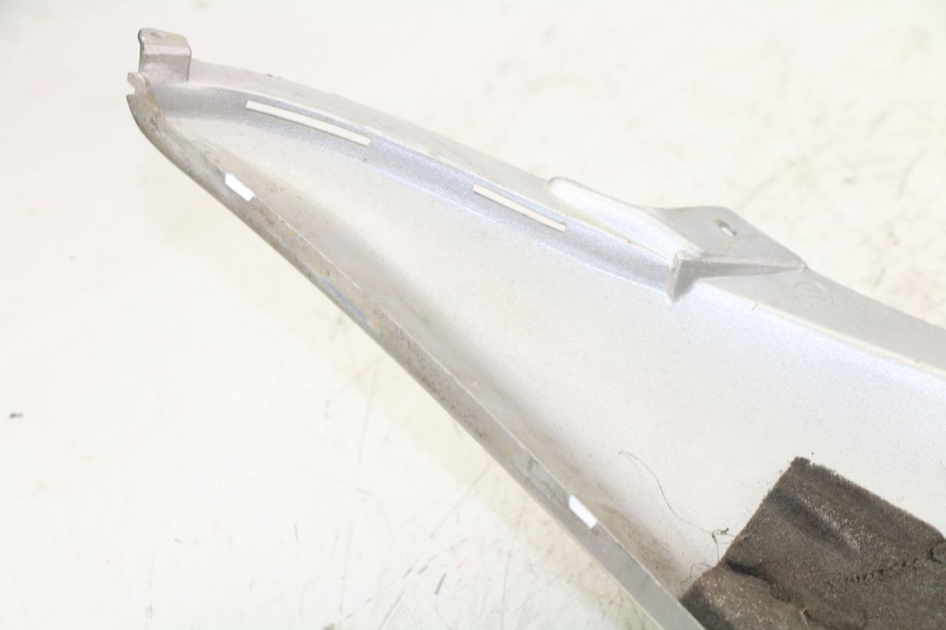photo de FLANCO TRASERO DERECHO HONDA FES PANTHEON 2T 125 (1998 - 2002)