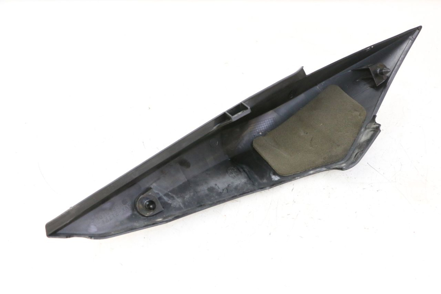 photo de CARENADO TRASERO DERECHA YAMAHA FZ6 FAZER S2 600 (2007 - 2011)