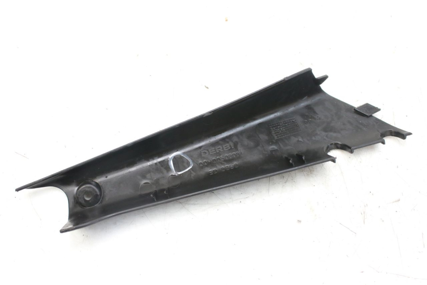 photo de FLANCO TRASERO DERECHO DERBI GPR 50 (2004 - 2009)