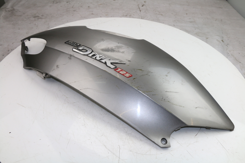 photo de CARENADO TRASERO DERECHA KYMCO GRAND DINK 125 (2002 - 2007)