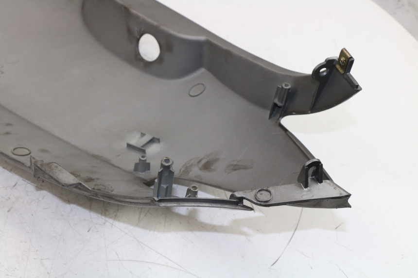 photo de CARENADO TRASERO DERECHA KYMCO GRAND DINK 125 (2002 - 2007)