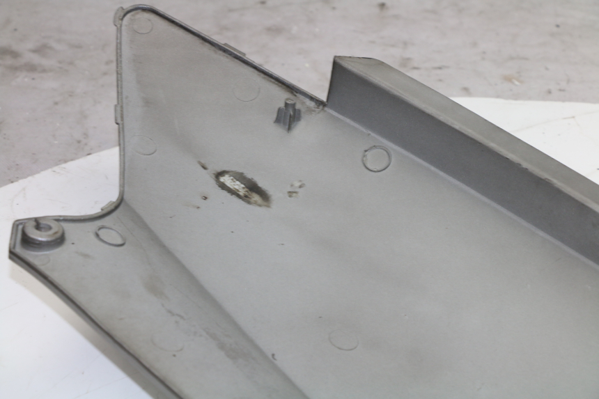 photo de CARENADO TRASERO DERECHA KYMCO GRAND DINK 125 (2002 - 2007)