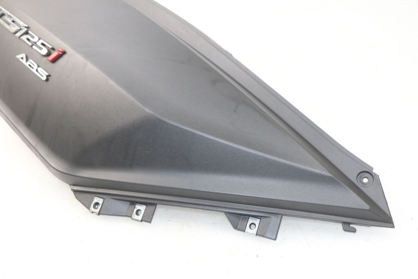 photo de CARENADO TRASERO DERECHA SYM GTS EFI ABS 125 (2012 - 2016)
