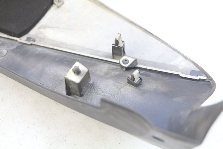 photo de FLANCO TRASERO DERECHO HONDA FJS SILVERWING SILVER WING 400 (2009 - 2016)