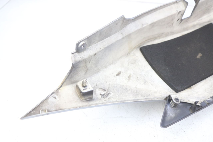 photo de FLANCO TRASERO DERECHO HONDA FJS SILVERWING SILVER WING 400 (2009 - 2016)