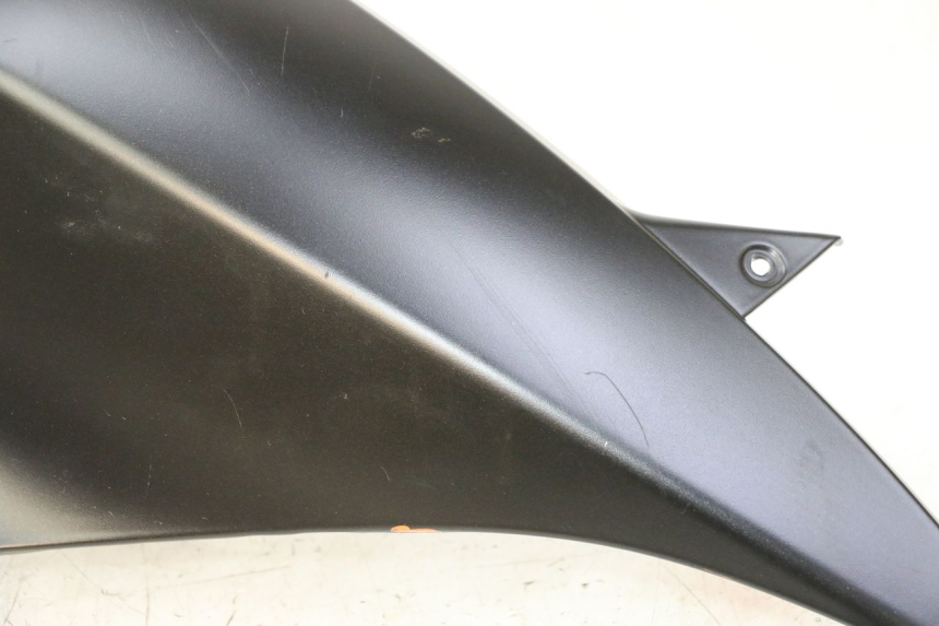 photo de CARENADO TRASERO DERECHA PIAGGIO MP3 HPE 310 (2024 - 2025)