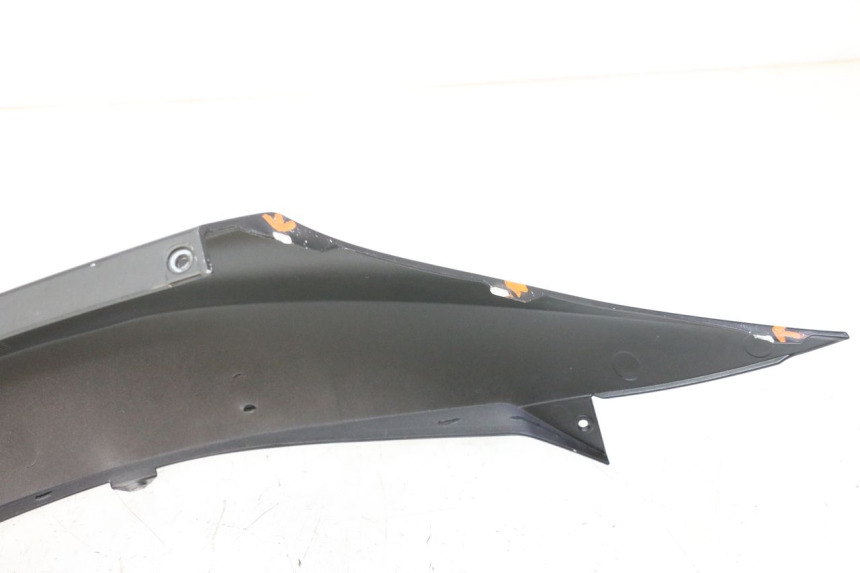 photo de CARENADO TRASERO DERECHA PIAGGIO MP3 HPE 310 (2024 - 2025)