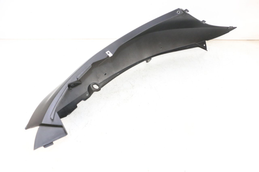 photo de CARENADO TRASERO DERECHA PIAGGIO MP3 HPE 300 (2019 - 2026) - Detalle de la pieza